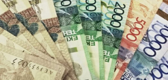 Біраз жігіттер кірді