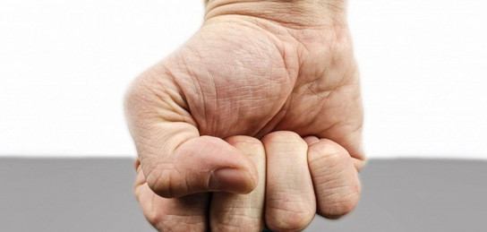 Сексуалдық іш киімдегі стриптиздің порно видеосы