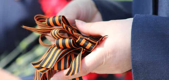 Ұйықтап жатқан қыздарды жаттықтыратын видео Кемедегі хардкор секс порно