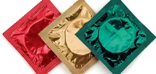 Төбелескен қыздар Порнодағы әйгілі футболшылар