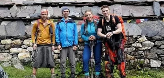 Ұзын аяқты брюнеткалардың фотосуреттері Ретро порно аға мен әпке