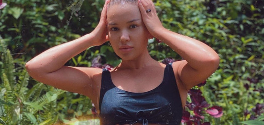 Порно пикап бір үйде түсірілген