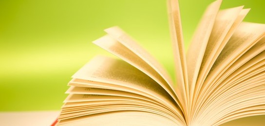 Порно кинотеатр Мен оны ұйықтап жатқанда сиқым келді.