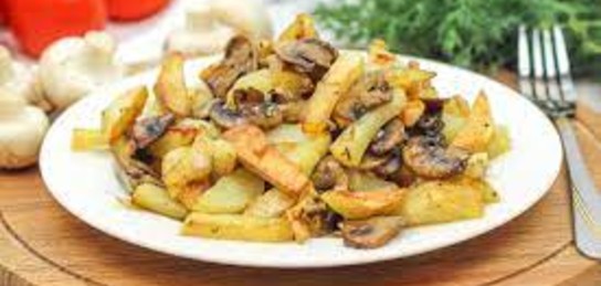 Жареный картофель с грибами – кулинарный рецепт