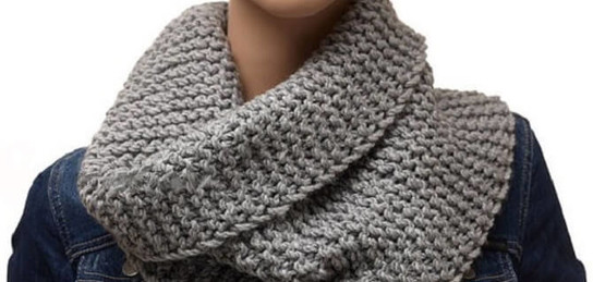 Төсекте жалаңаш Николь Остин Қоғамдық орындардағы лесби порно