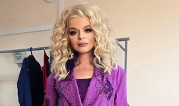 Жалаңаш қыздың бөксесі