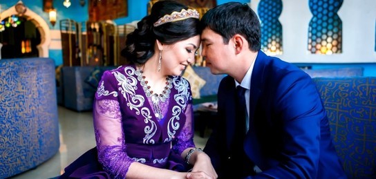 Транс онлайн режимінде қолсыз отыр