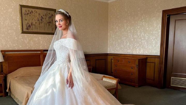 «Выхожу замуж во второй раз»: экс-супруга Гарика Харламова появилась в ...