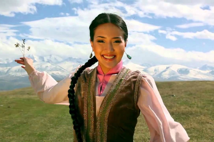 Халаттағы жетілген порно