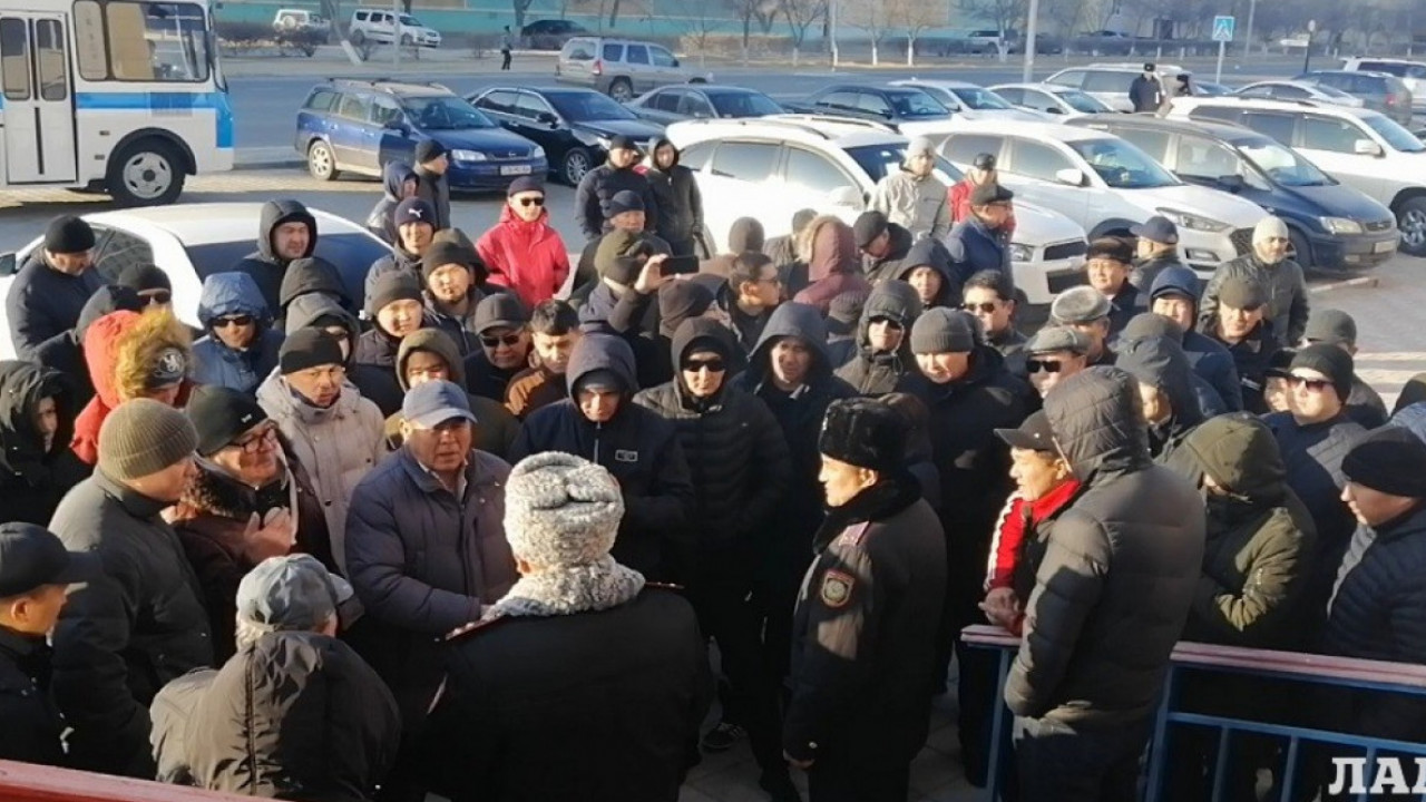 Көлікті жөндеуге ақша төлеген