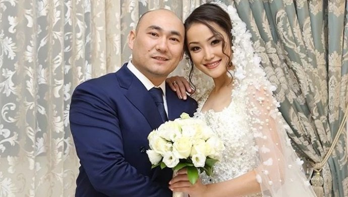 Миланда секс-туризм Софи Эванс аузына спермы алады