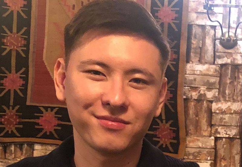 Қара жігіттің фотосы