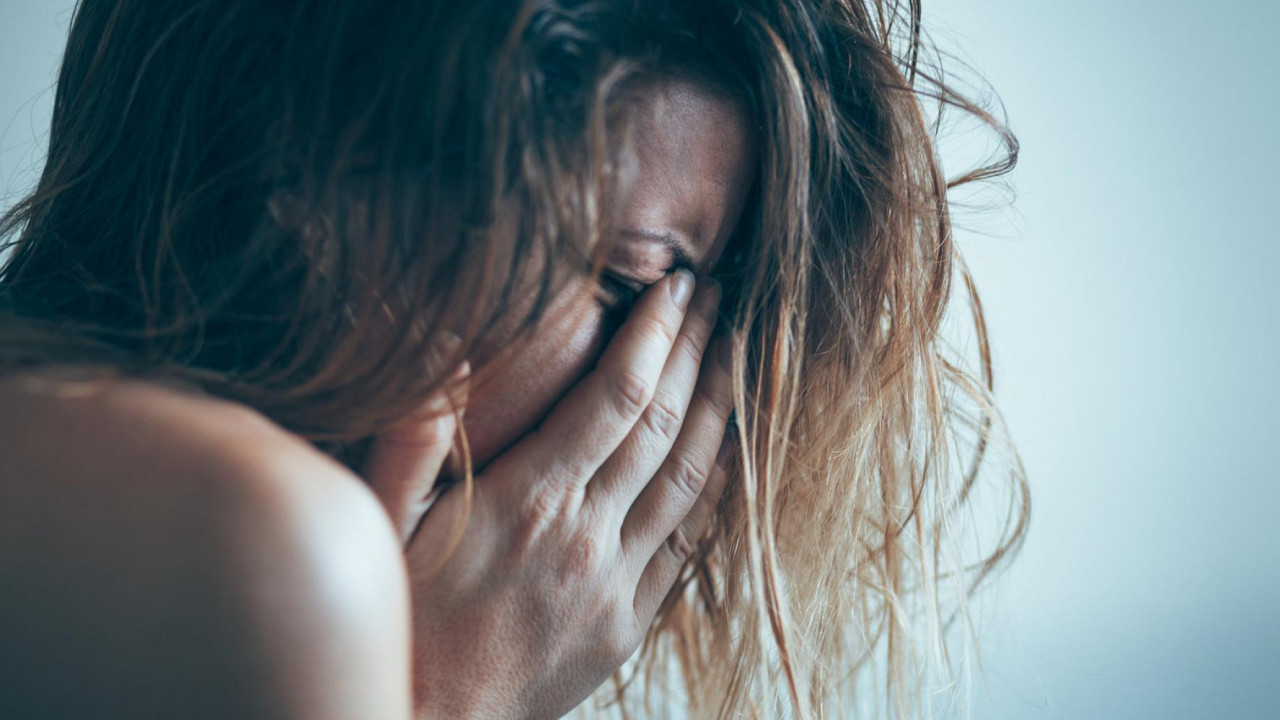 Девушка которое плачет картинки