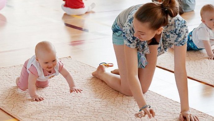 Музыкалық порно клиптер онлайн Орыстың қыздары қожайынға сидырады