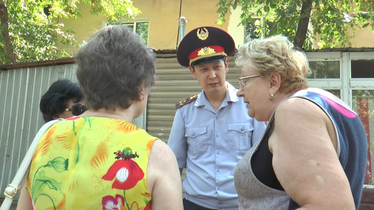 Проститутки с Сейфуллина сдали анализы на СПИД в Алматы (фото)