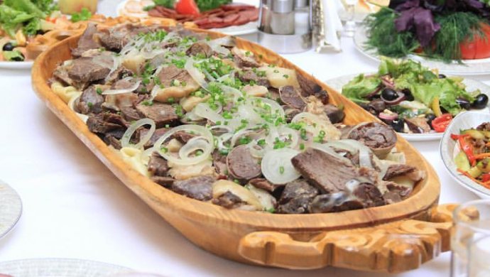 Тамақта бітті