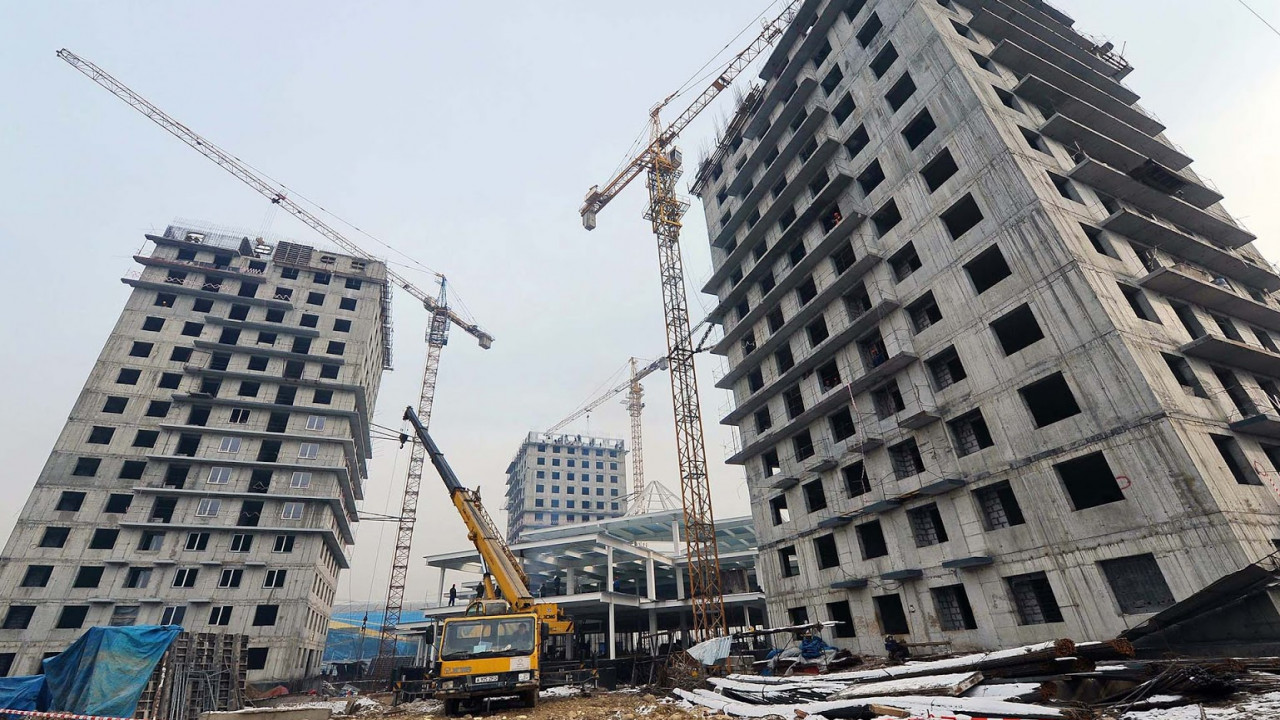 Октябрьская набережная цдс. Душанбе начали строить в 1929 году. Ход строительства жк платовский. Коммунарская линия метро университет дружбы народов. Шелепихинская набережная.