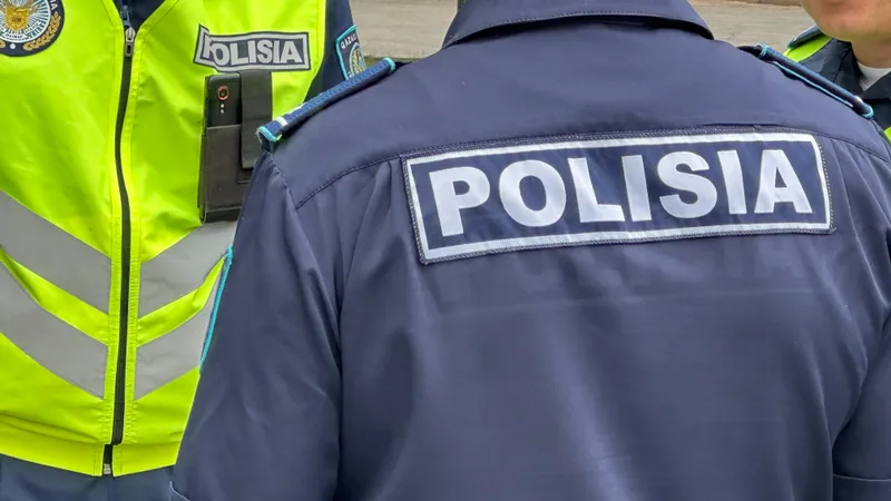 Жесткое задержание детей ночью в Астане попало на видео: что произошло