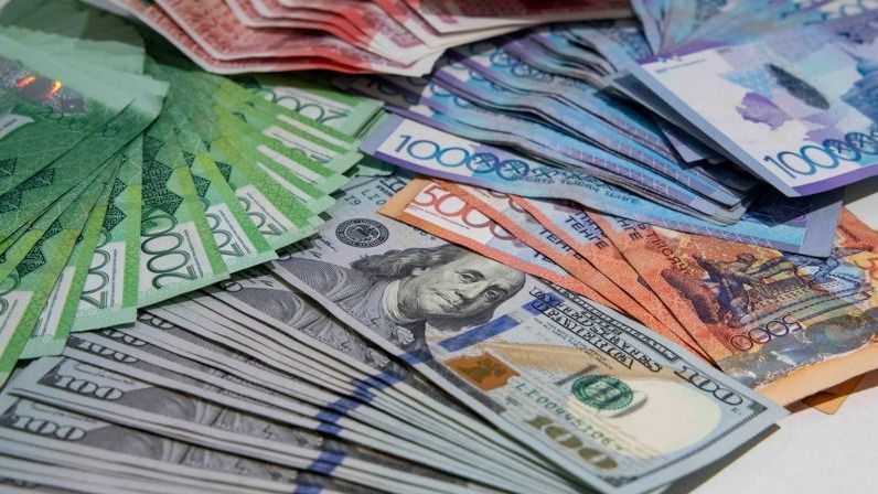 Əйел еркекті сигип, сигин сорады