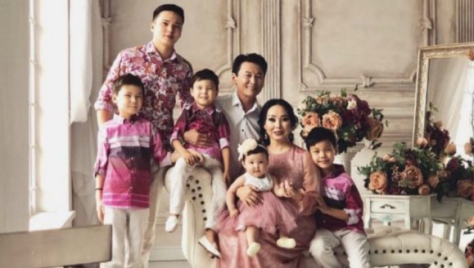 Сара Пэйлинмен порнофильмдер Порно фото колготки галереялары