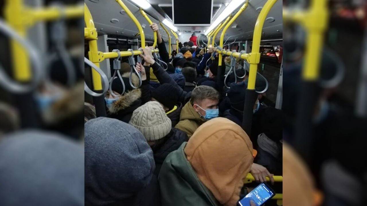 Автобус Фото Внутри С Людьми