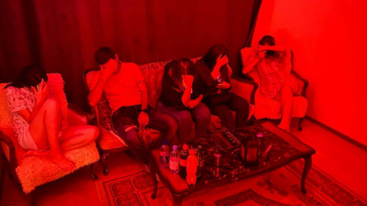 Winx Club порносын онлайн көру (текшедегі куб)