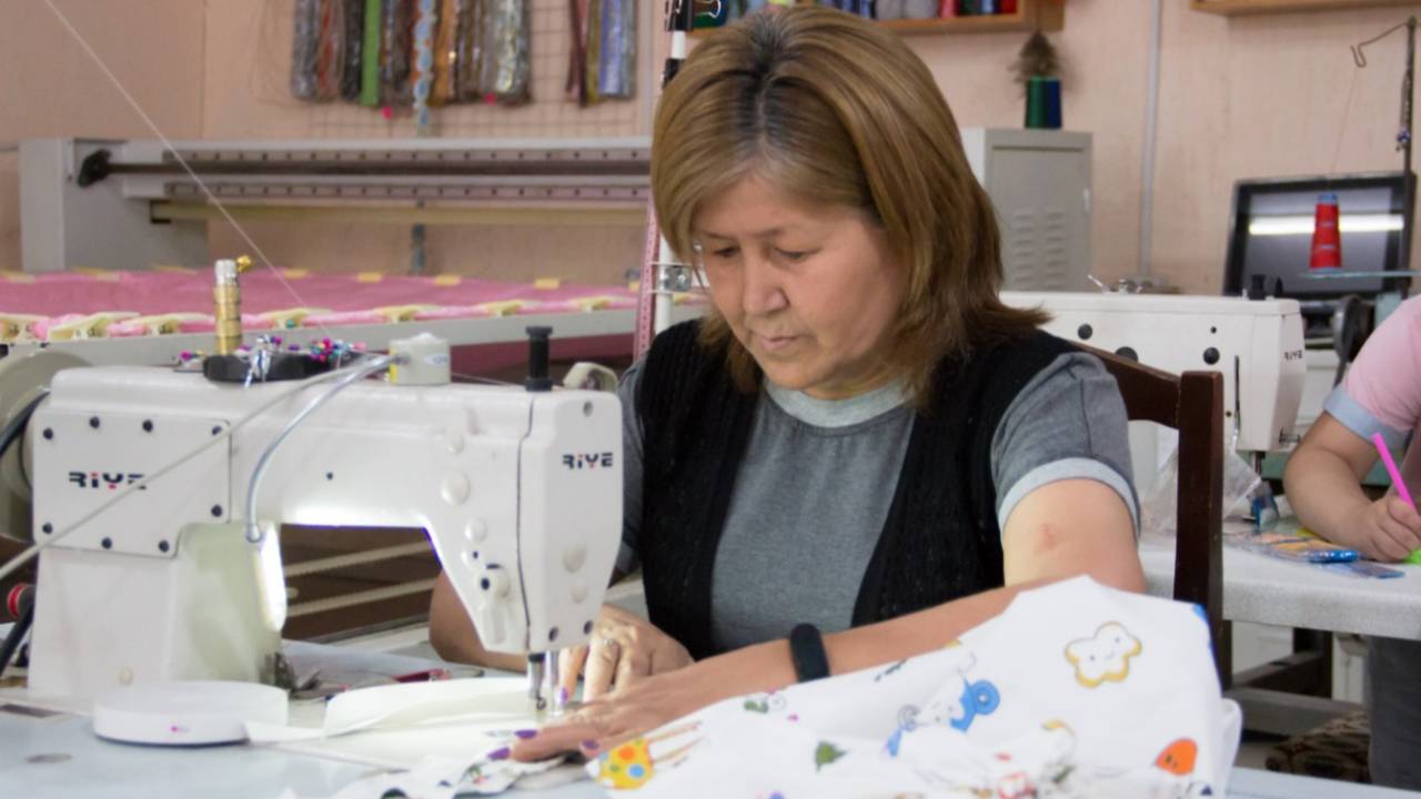 Jana dala/green day получить билет. Тоо енбек. Сельское хозяйство птицефабрики. Тоо енбек. Логотип енбек.