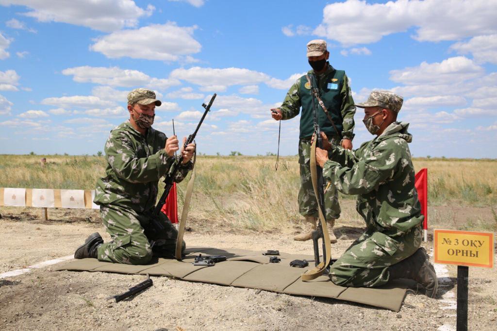 После учений. Казахстан Военная подготовка. Срочник учения. Одиночная Боевая подготовка. Военные учения в Георгиевском районе.